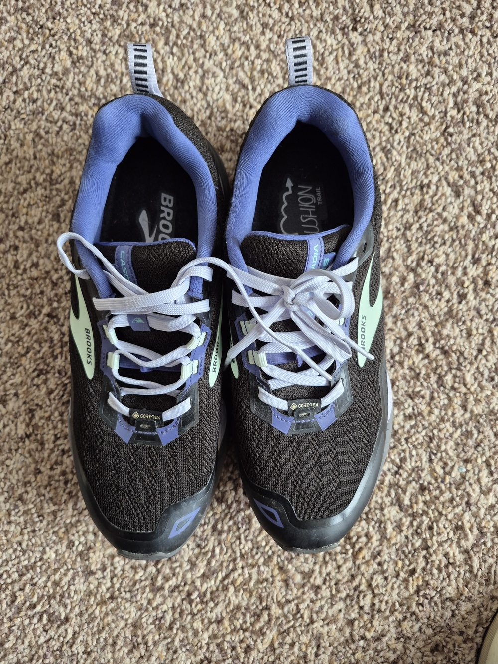 Brooks Women’s Cascadia Size 9 Black Running Shoes with Lavender & Mint Accents.